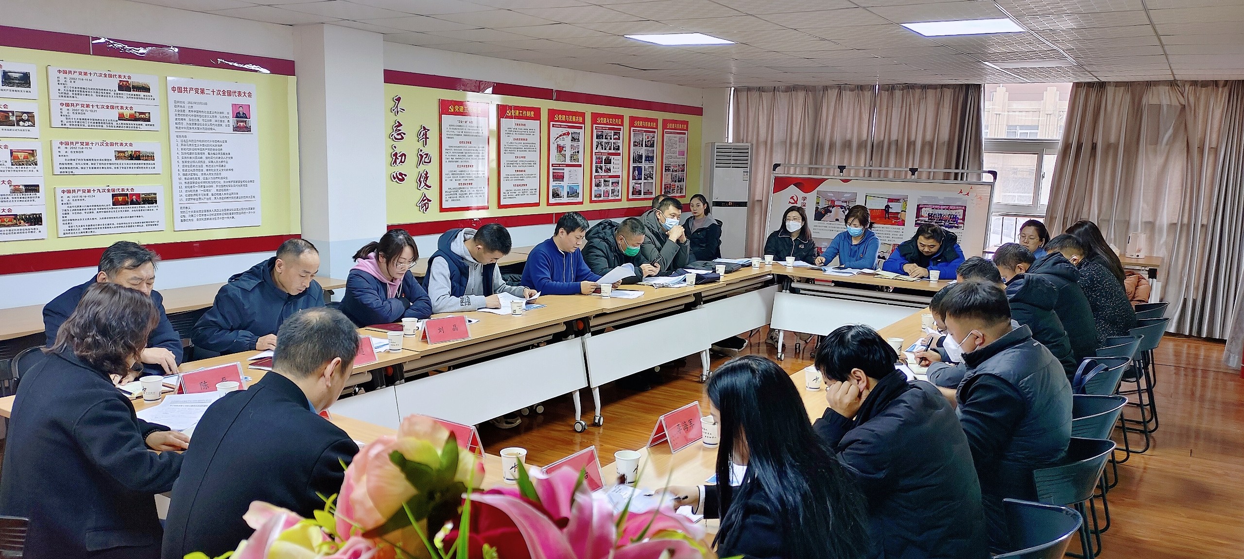 走进项目一线  共谋经济发展 ——安阳市市场监管局12315投诉中心党支部与豪运国际建设党支部联合开展主题党日活动